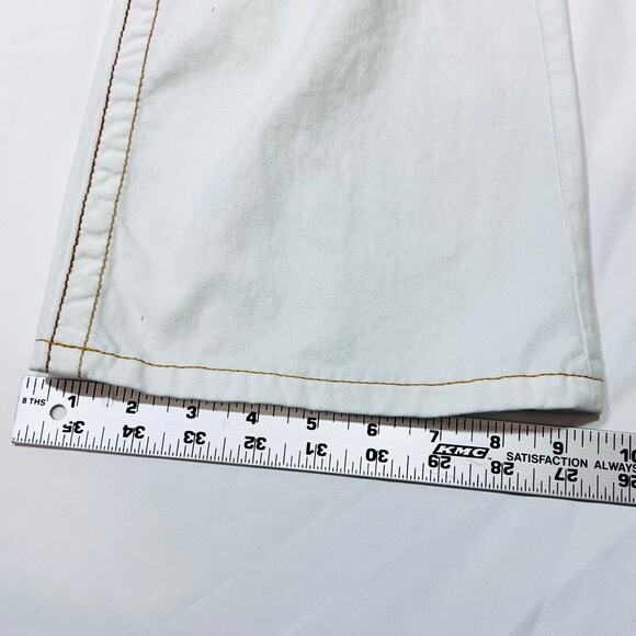 True Religion Joey Big T Flared Jeans White Gild Stitch Women 28W x 27L Used - Picture 11 of 11